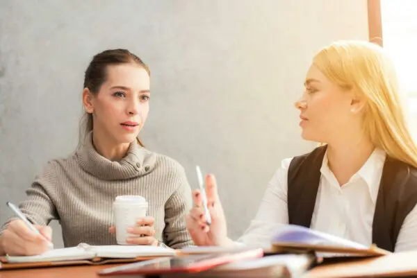 Construire une Stratégie de Communication Ciblée et Performante